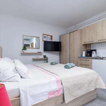 Апартаменты Studio Apartment Miranda Пореч