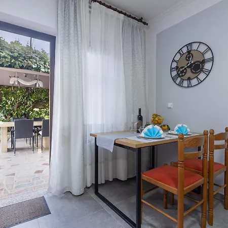 Studio Apartment Miranda *